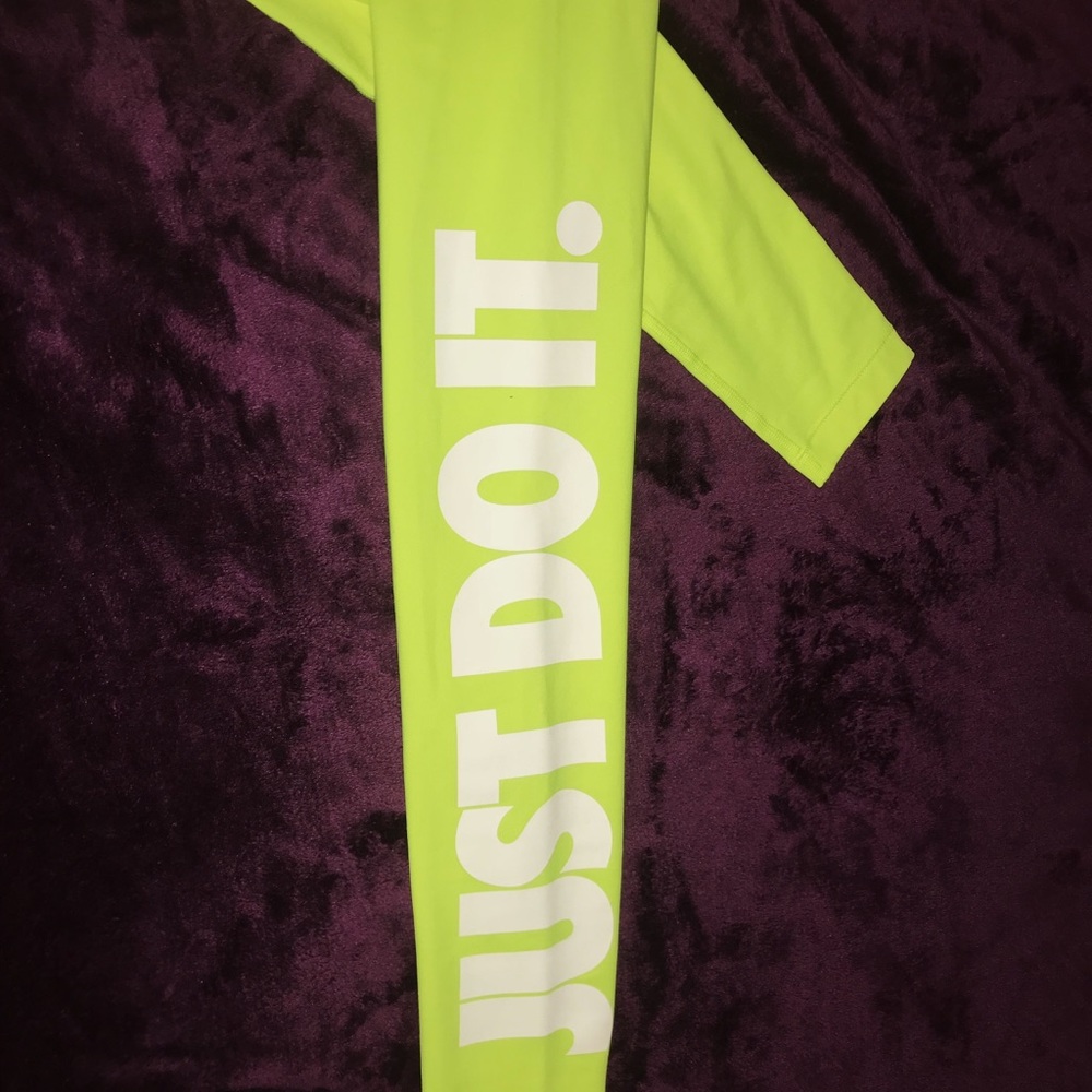 Nike- leggings - Picture 2 of 3